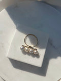 Danity pearls ring