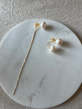 Moon drop baroque pearl piercing