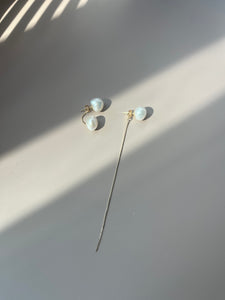 Lumière 14k asymmetry pearl pierce